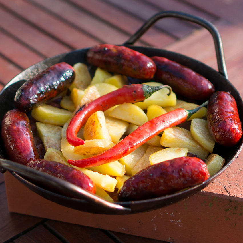 Chorizo mit Patatas Bravas