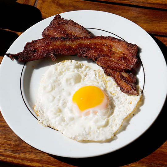 Frühstücksgrillereiei